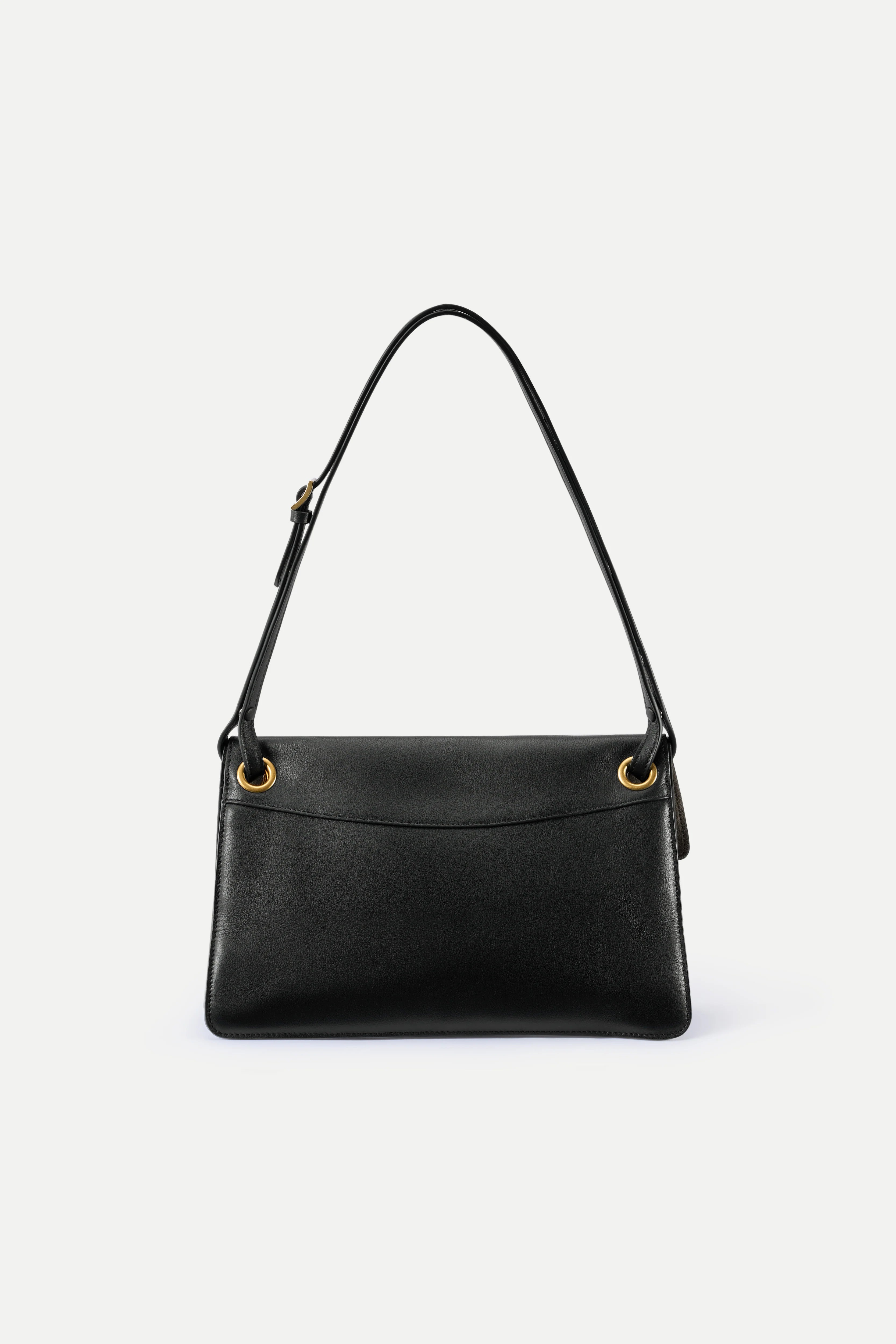 Smooth Leather Shoulder Bag – Adjustable Strap Daily Matching Bag
