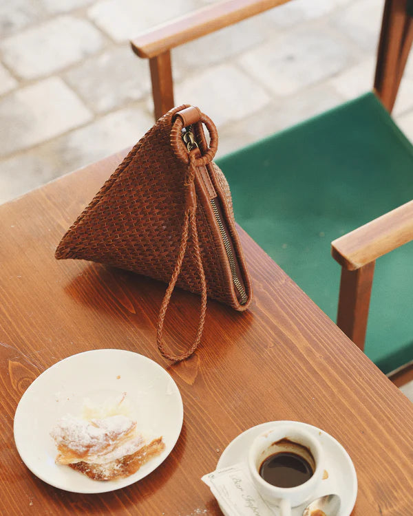 Hand-Woven Triangle Leather Bag – Wrist Strap Casual Daily Matching Bag